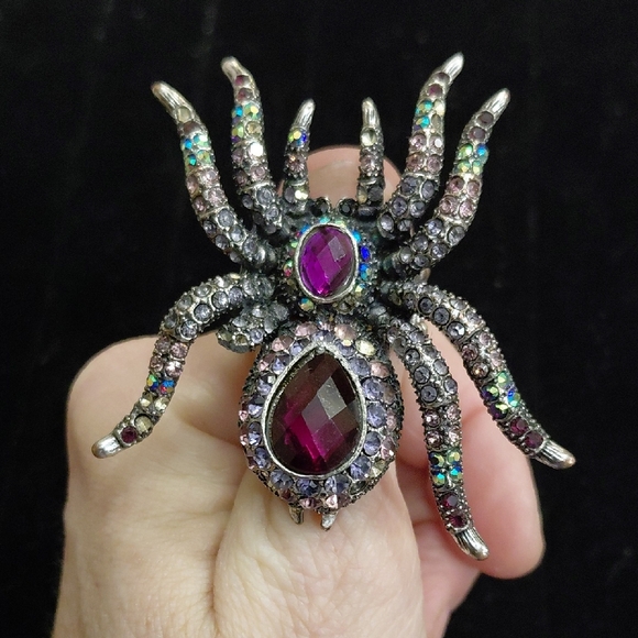 Swarovski Multicolor Crystal Spider Ring. One Leg Is Broken Off . - Picture 1 of 5
